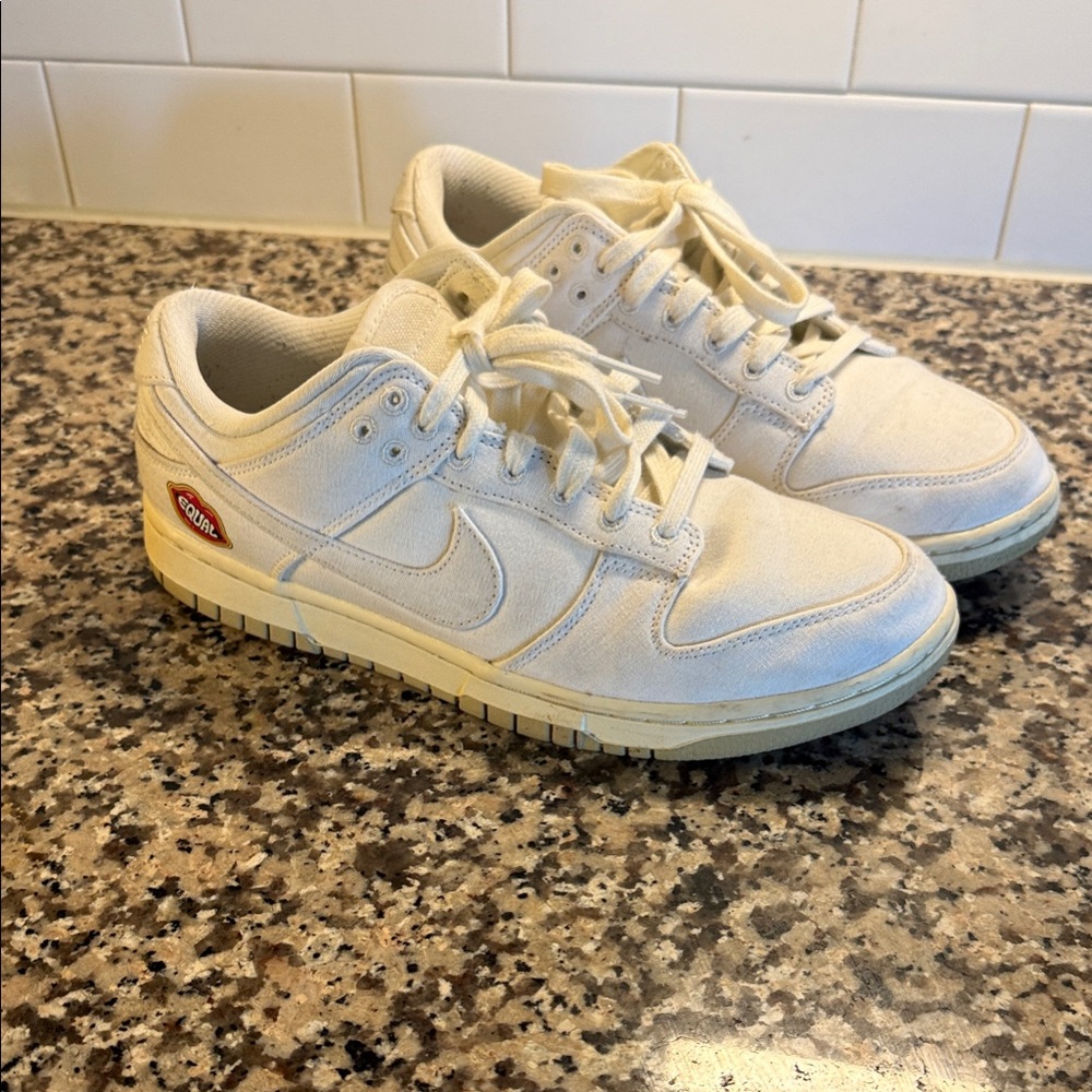 Nike Low-Top Sneakers in Off-White/Cream